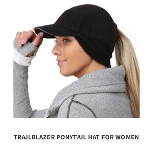 Fleece ponytail hat